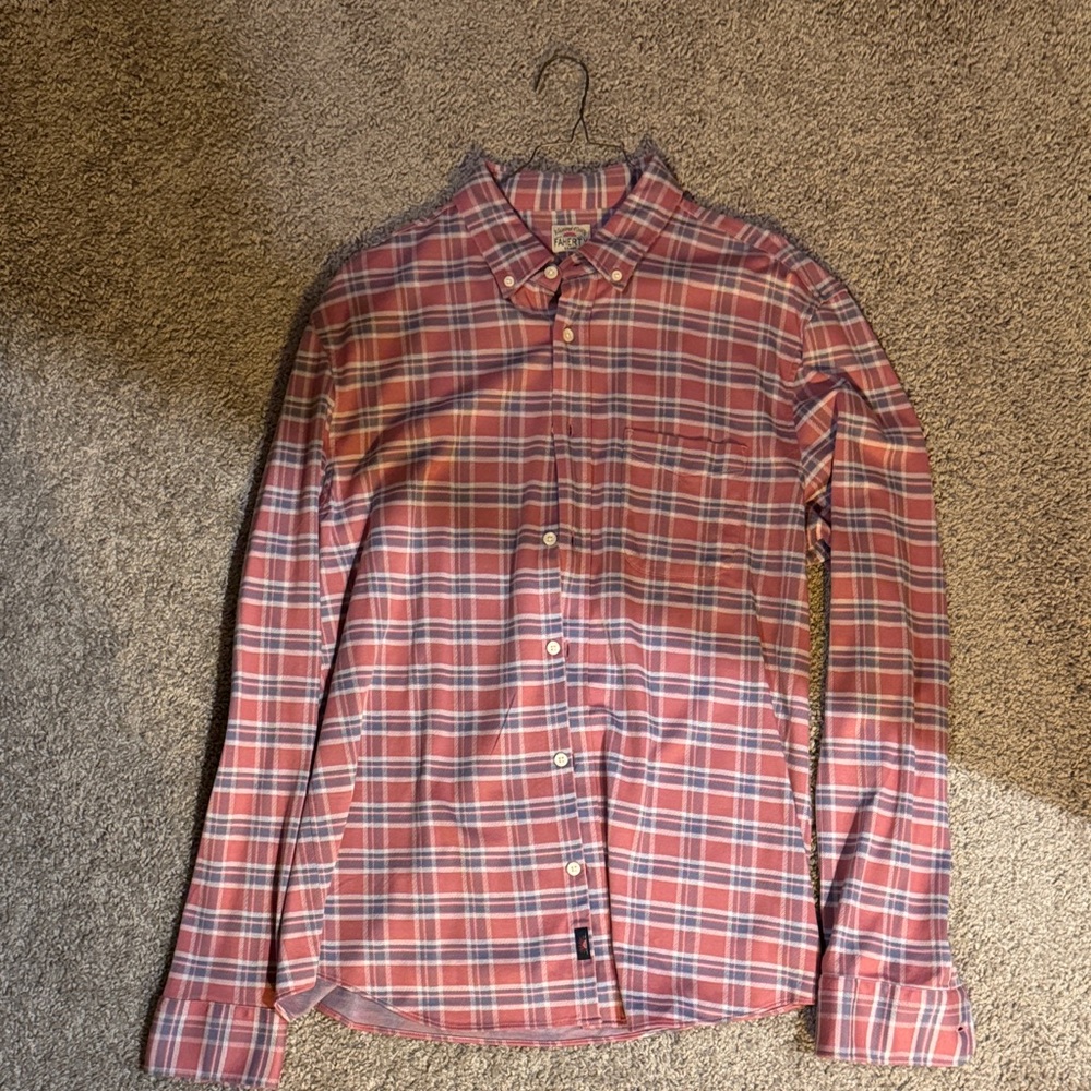 Faherty Men's Red and Blue Plaid Button Down Shirt